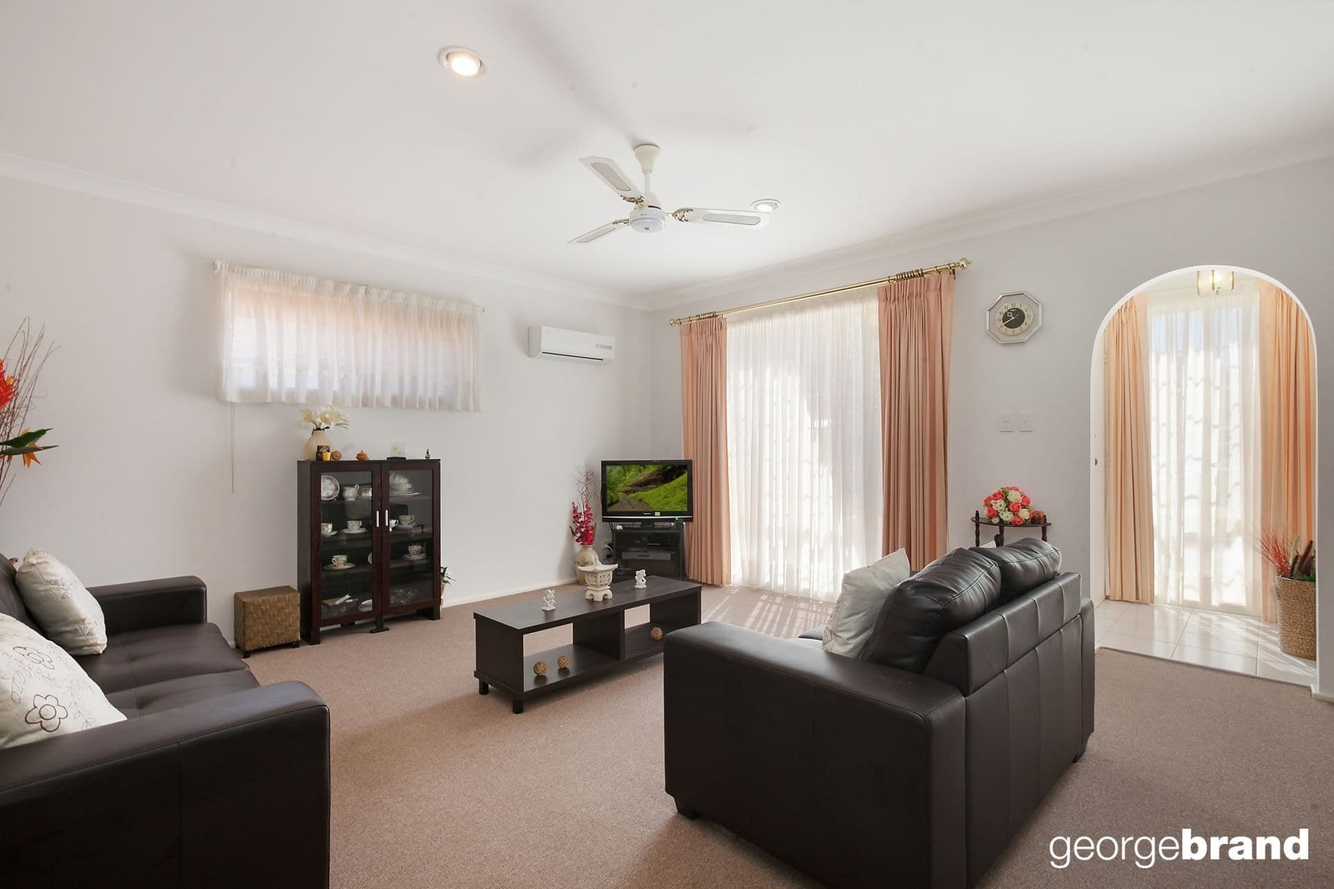 2/7 Arakoon Street KINCUMBER NSW, Kincumber - Thumbnail 2