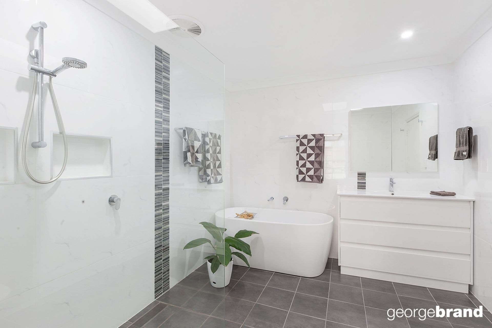 32 White Cedar Close GREEN POINT NSW, Green Point - Thumbnail 3