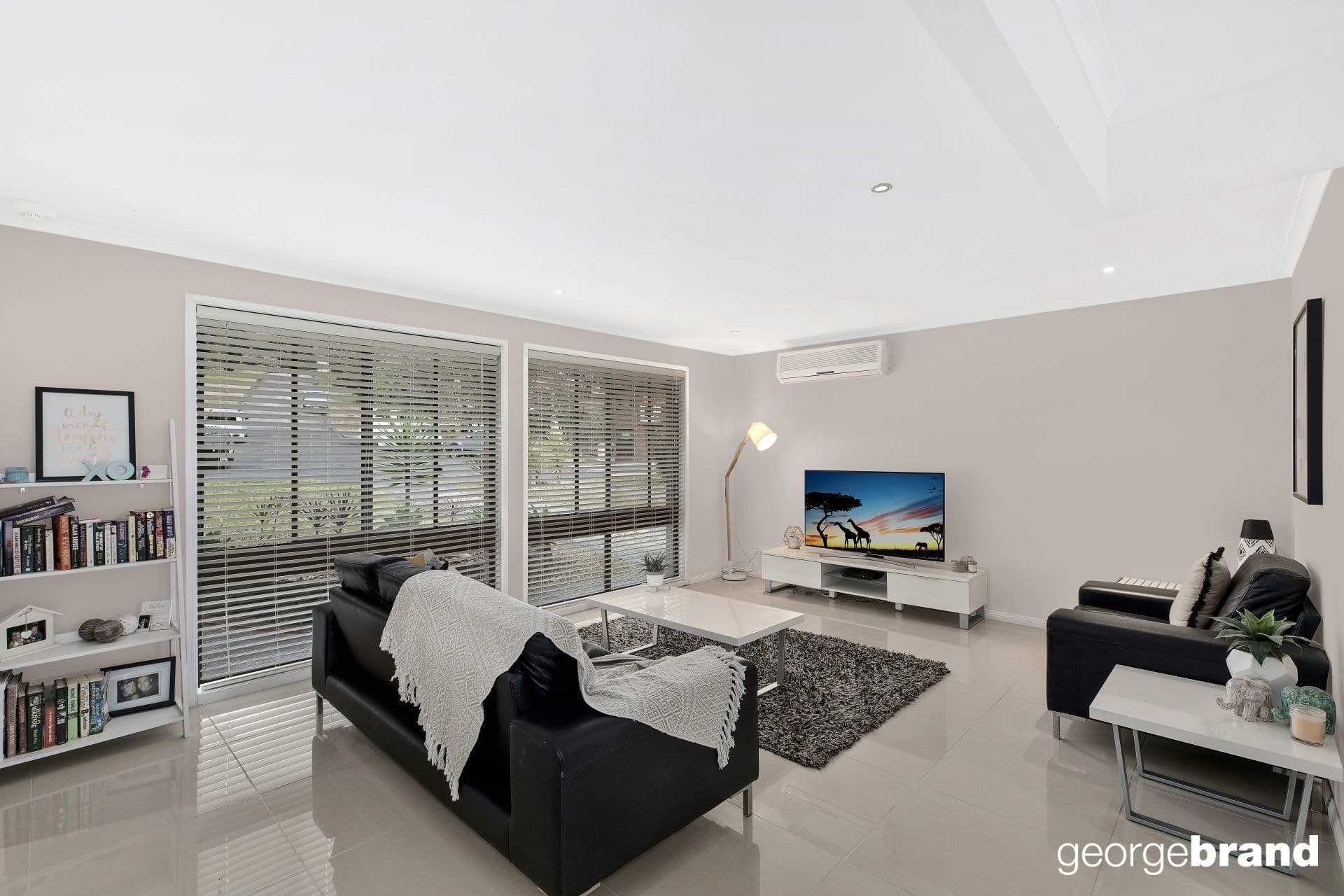10 Shannon Close KINCUMBER NSW, Kincumber - Thumbnail 3