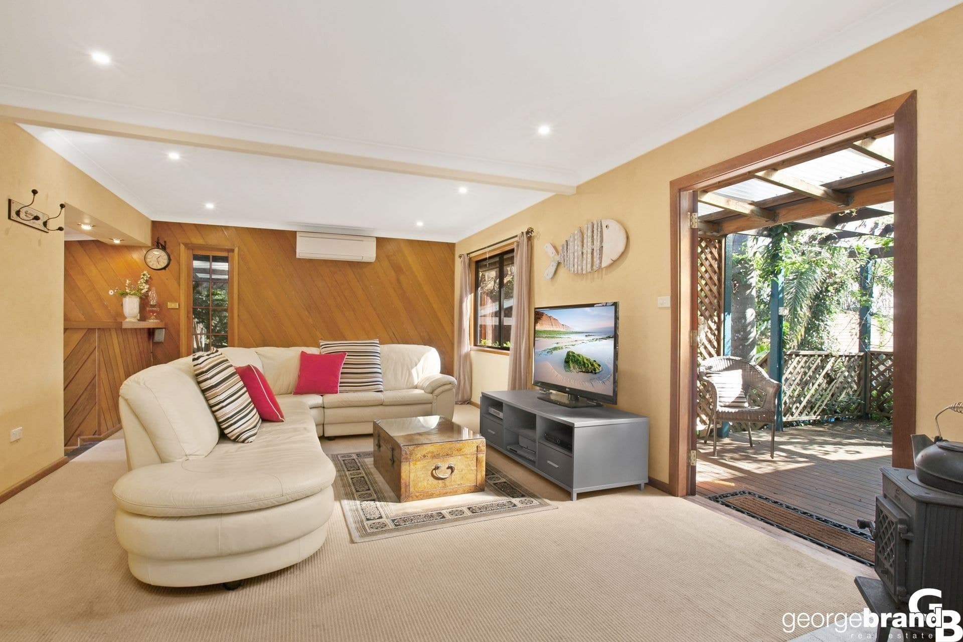 19 Dundulla Road KINCUMBER NSW, Kincumber - Thumbnail 2