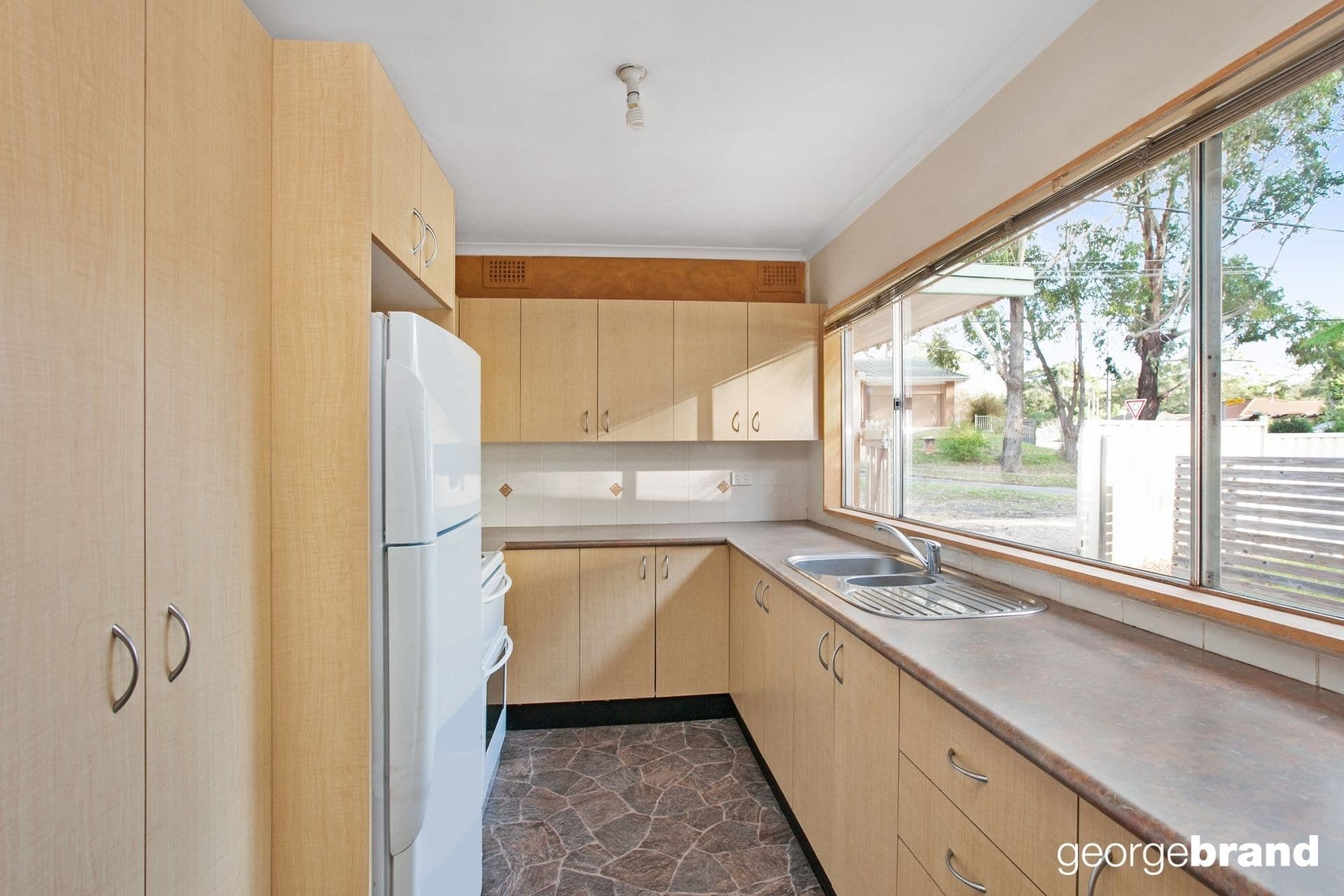 2-4 Erambie Road KINCUMBER NSW, Kincumber - Thumbnail 3