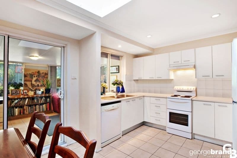 27 Cameron Crescent KINCUMBER NSW, Kincumber - Thumbnail 4