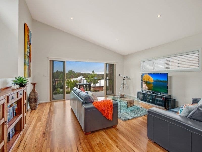 16 Figtree Bay Drive KINCUMBER NSW, Kincumber - Thumbnail 2