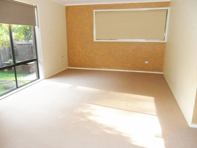 2/16 Wallan Road KINCUMBER NSW, Kincumber - Thumbnail 2