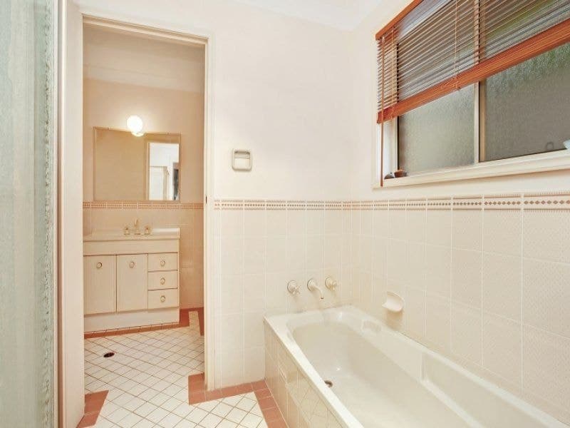 1/38 Kookaburra Street KINCUMBER NSW, Kincumber - Thumbnail 6