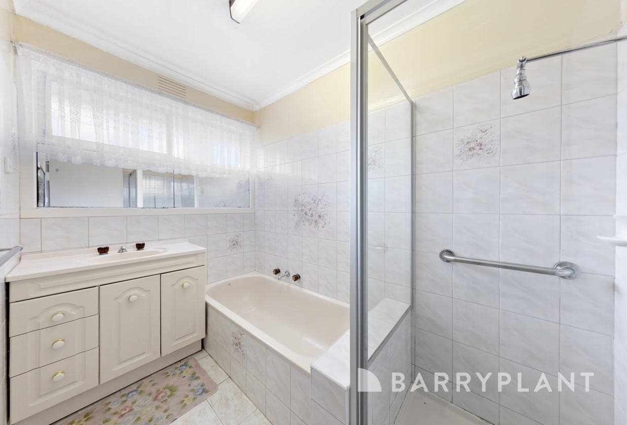 16 Mulhall Drive, St Albans, VIC 3021, St Albans - Thumbnail 7