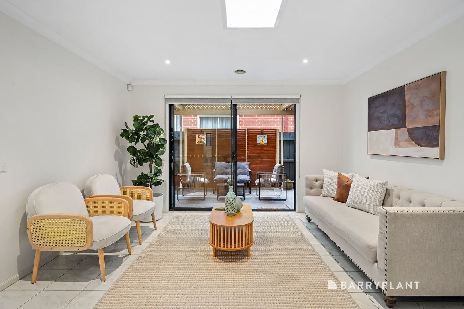 8 Visage Drive, South Morang, VIC 3752, South Morang - Thumbnail 4