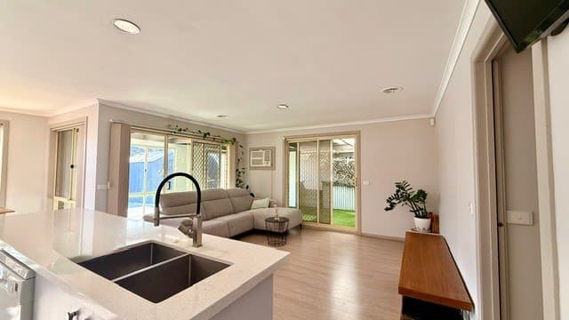 12 Wheat Walk, Delahey, VIC 3037, Delahey - Thumbnail 3