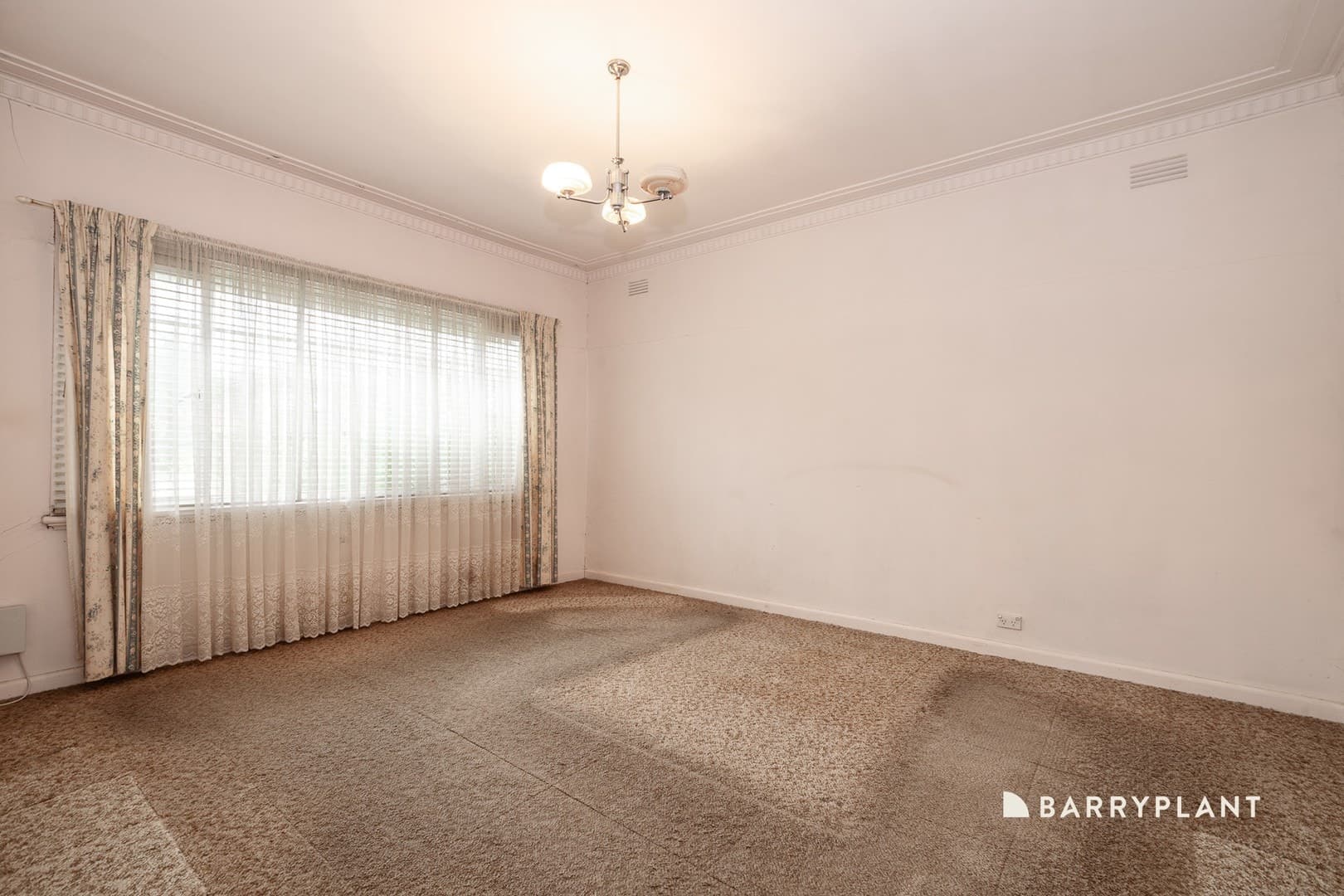 38 Sylvan Grove, Pascoe Vale, VIC 3044, Pascoe Vale - Thumbnail 2
