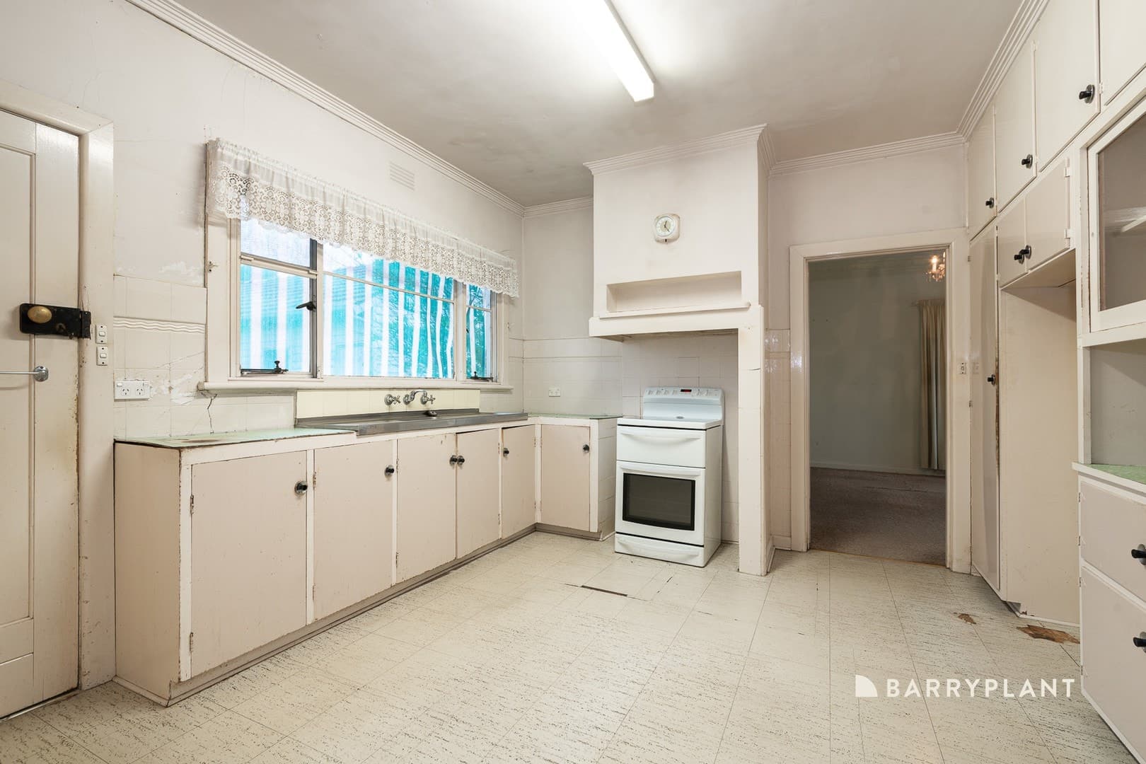 38 Sylvan Grove, Pascoe Vale, VIC 3044, Pascoe Vale - Thumbnail 5