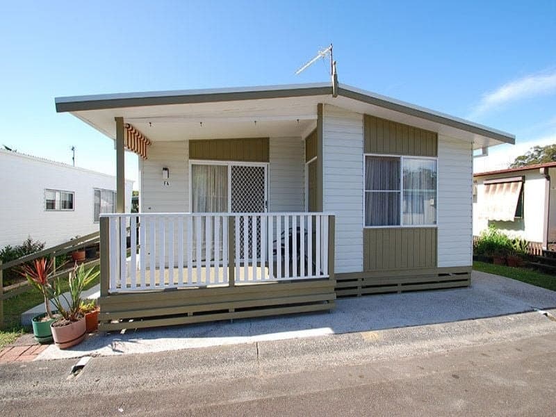 F4 Broadland Estate GREEN POINT NSW, Point - Image 1
