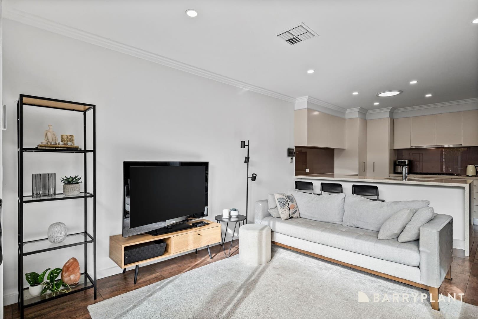 6 Benjamin Street, Sunshine, VIC 3020, Sunshine - Thumbnail 3