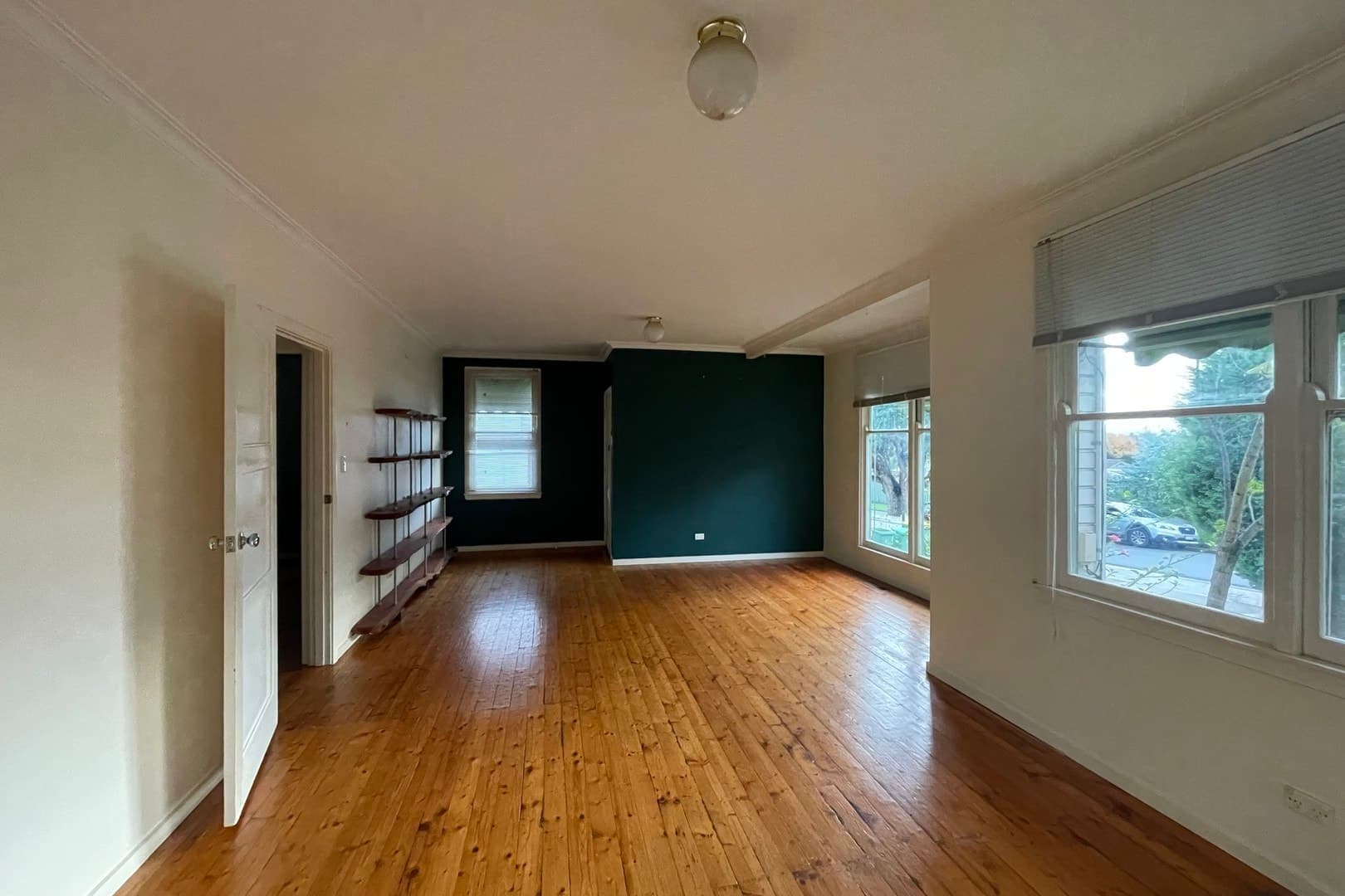 33 Erskine Avenue, Reservoir, VIC 3073, Reservoir - Thumbnail 3
