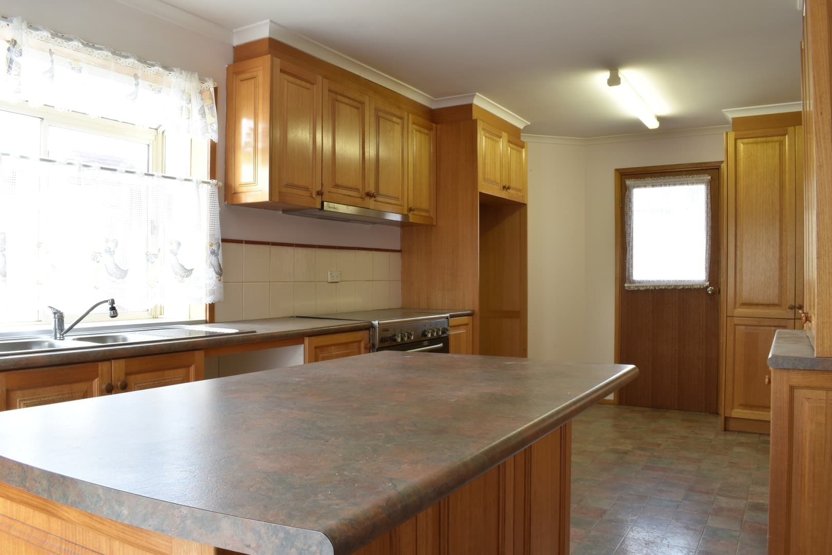 70 Duffy Street, Epping, VIC 3076, Epping - Thumbnail 2