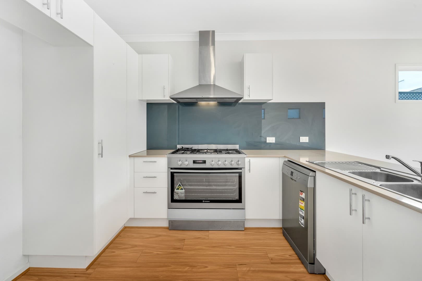 35 Travers Street, Craigieburn, VIC 3064, Craigieburn - Thumbnail 5