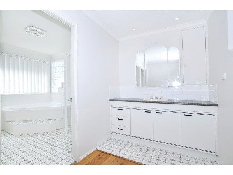 10 Kooronya Road KINCUMBER NSW, Kincumber - Thumbnail 3