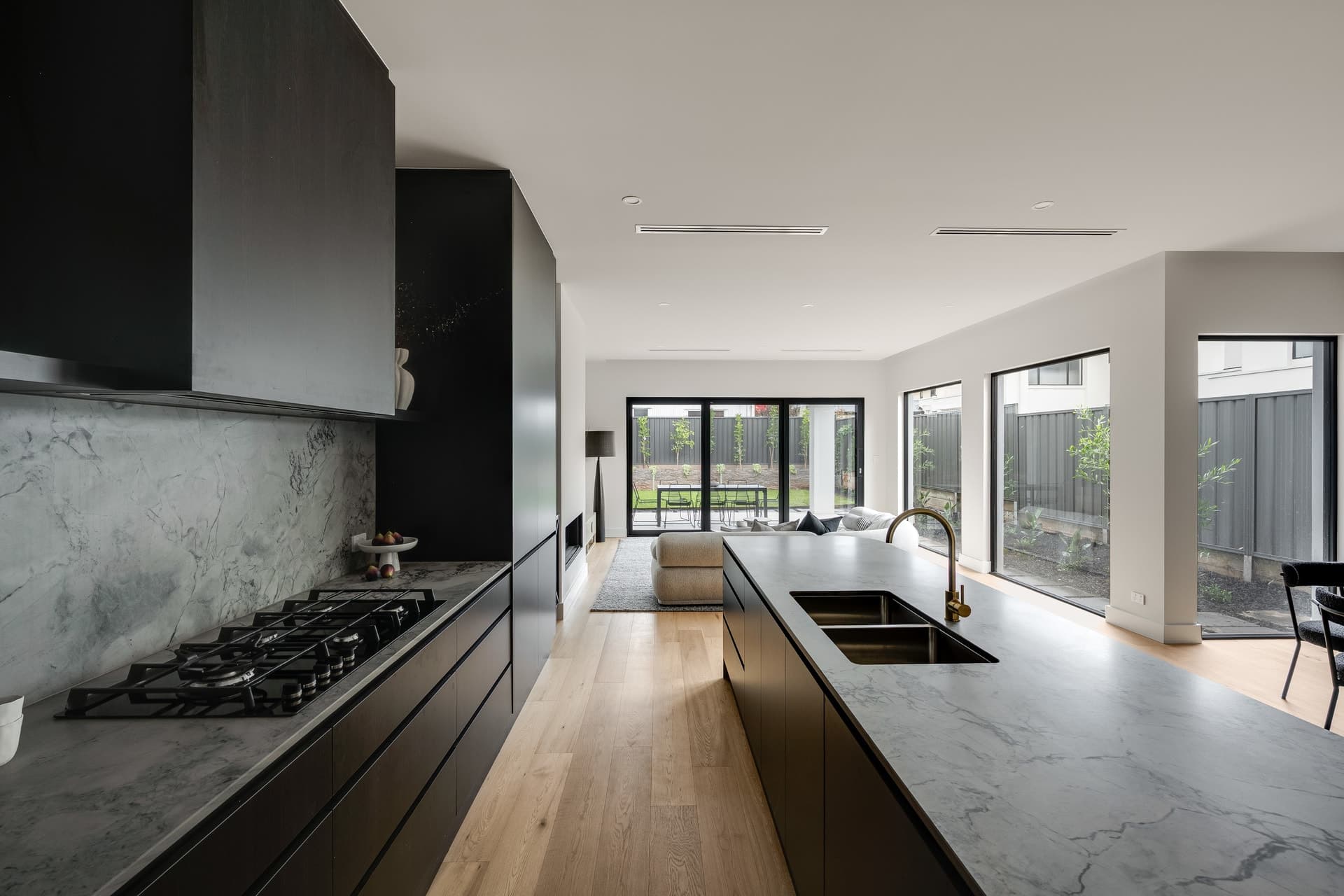 11A Ferguson Avenue, Myrtle Bank - Thumbnail 4