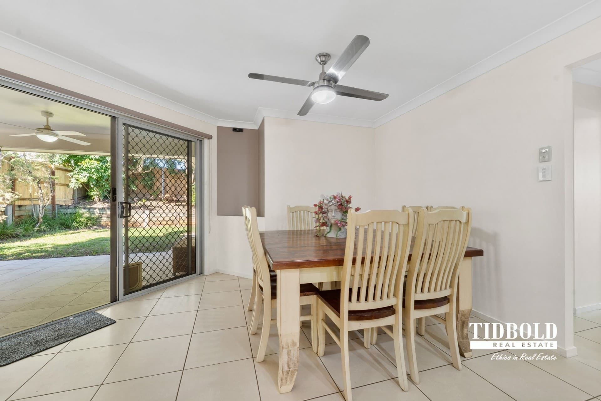 27 Shaw Place, Redland Bay - Thumbnail 8