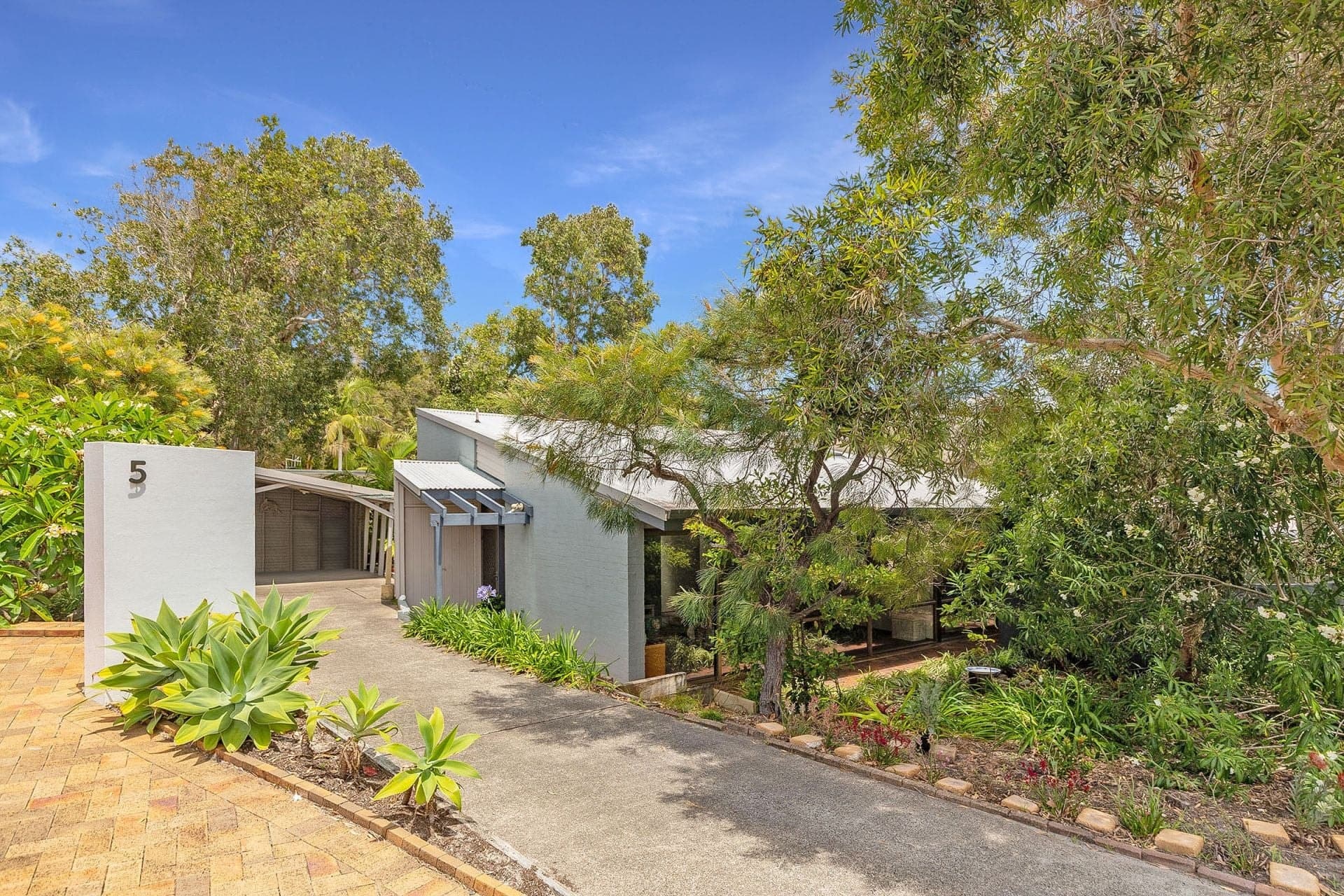 2/82 Boomerang Drive, Boomerang Beach NSW, Boomerang Beach - Thumbnail 2