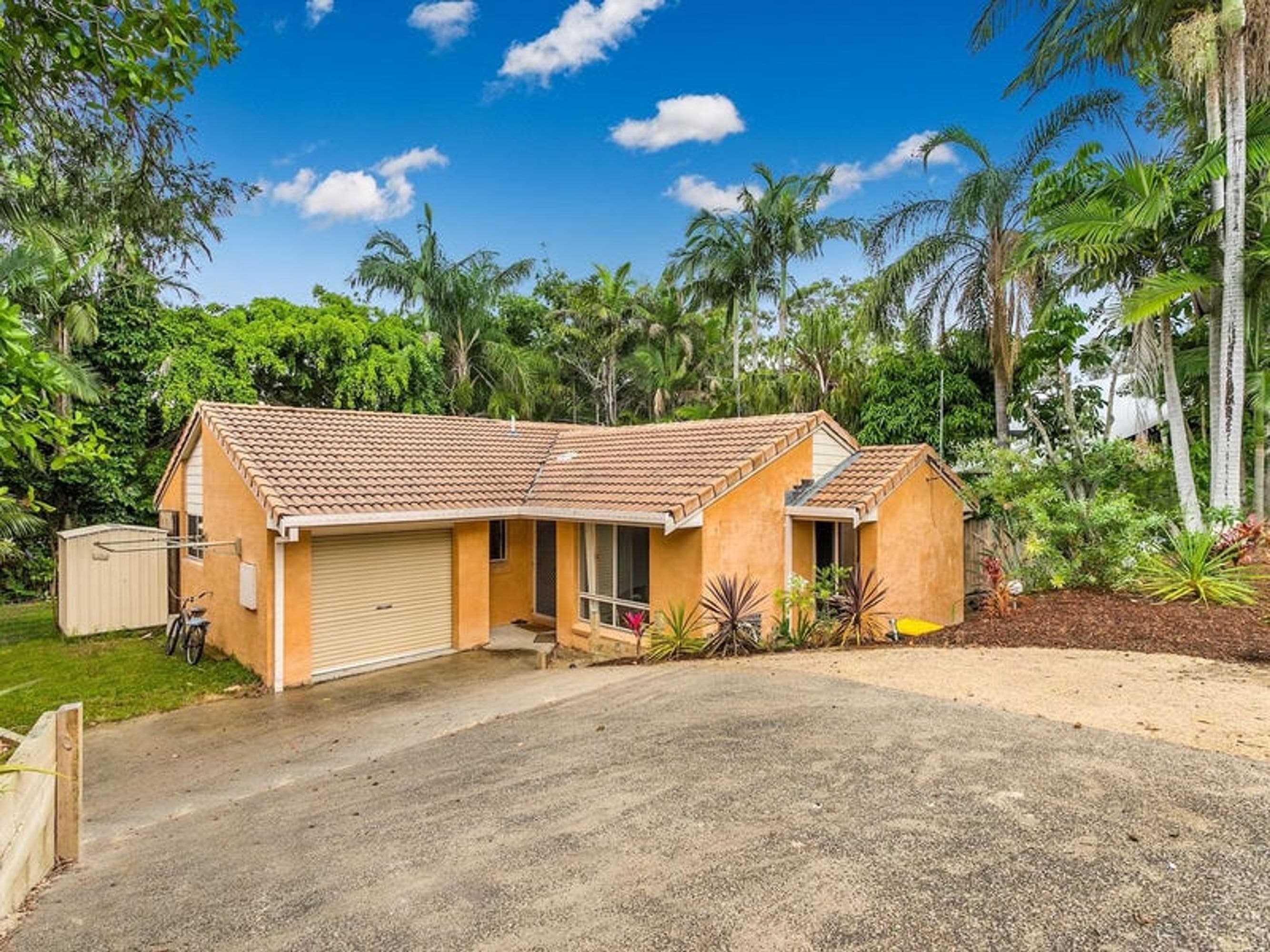 15 Tamarind Court, Suffolk Park - Image 1