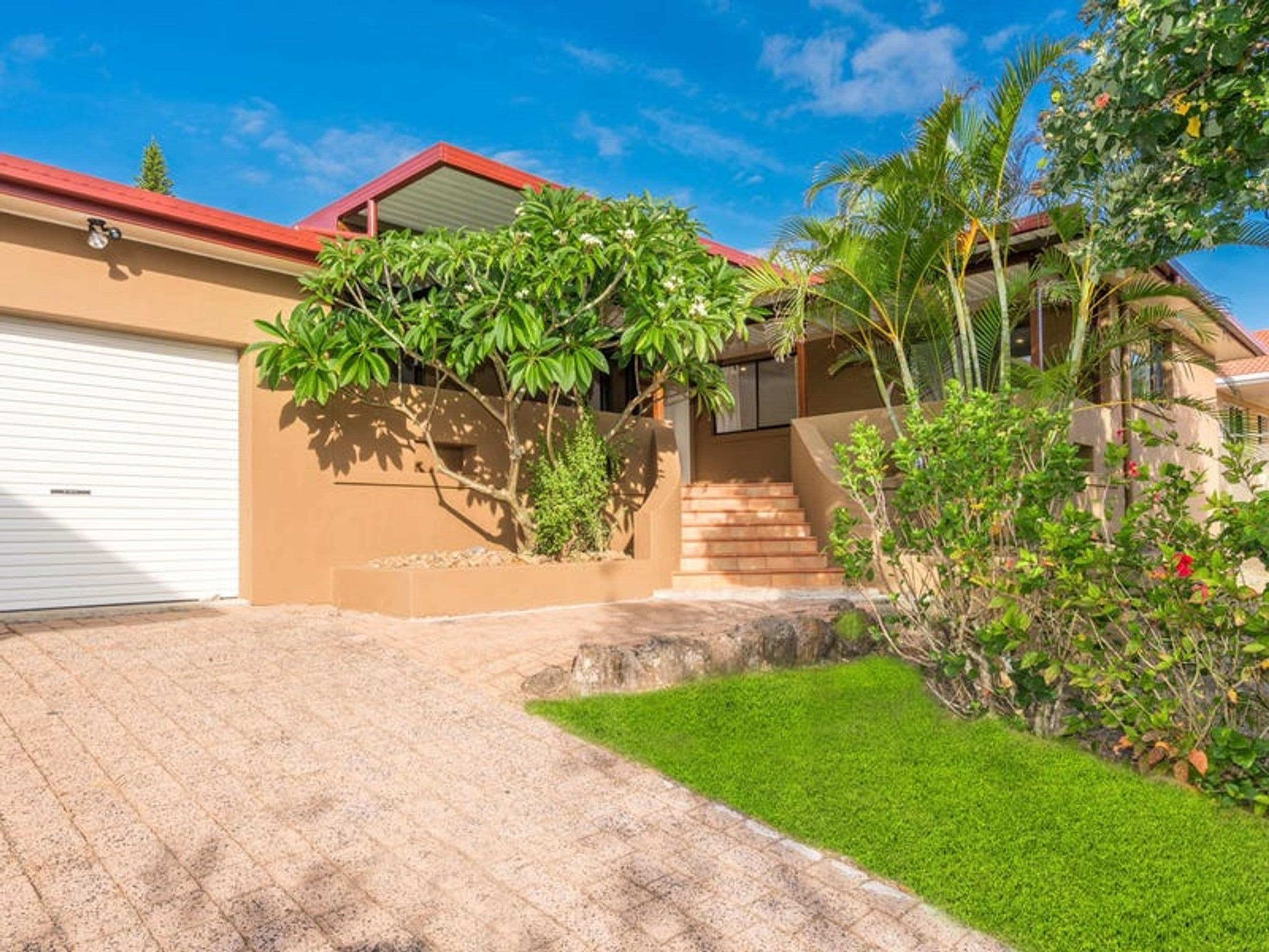 2 Seastar Court, Byron Bay - Thumbnail 2