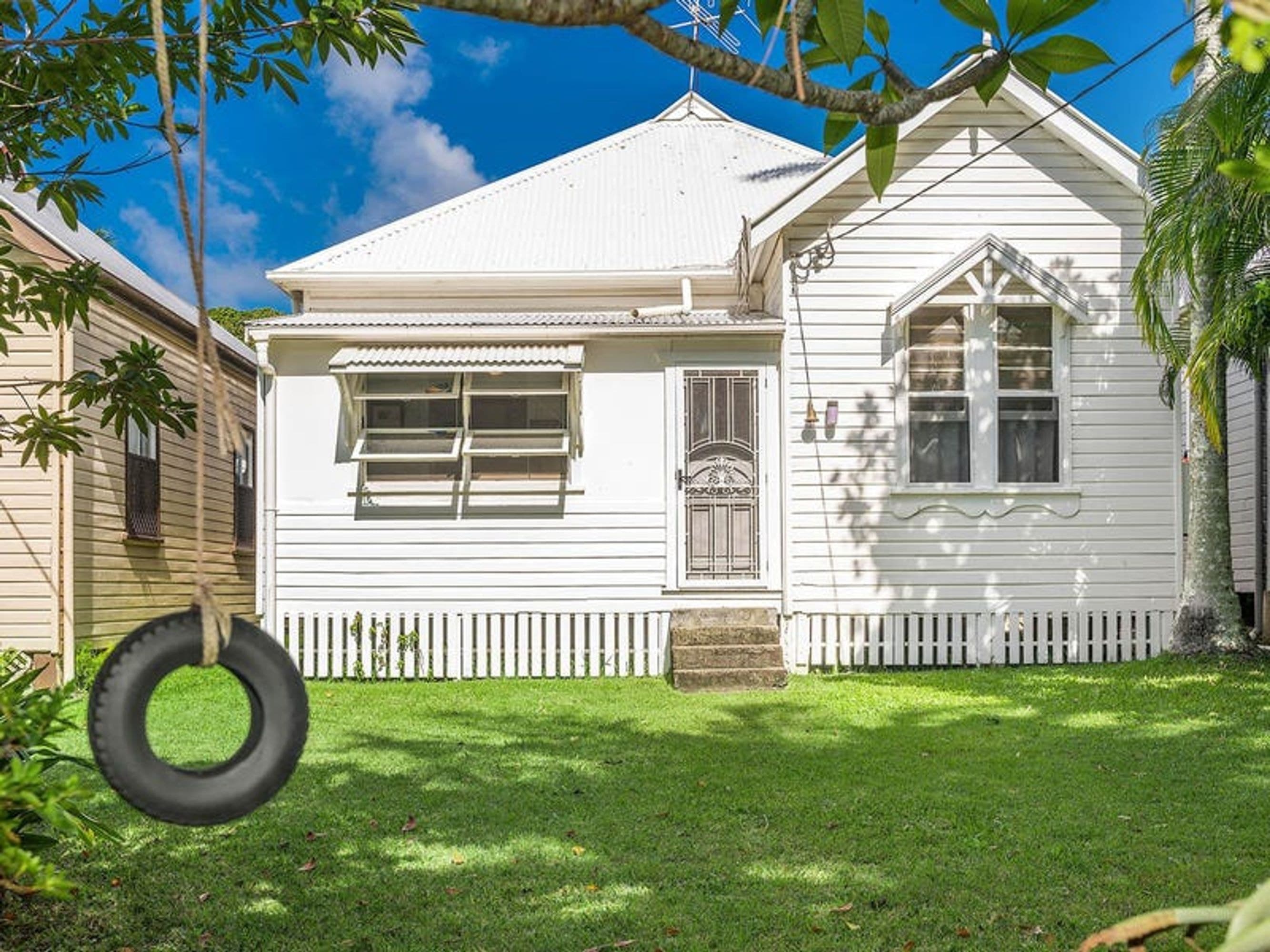 26 Kingsley Street, Byron Bay - Image 1