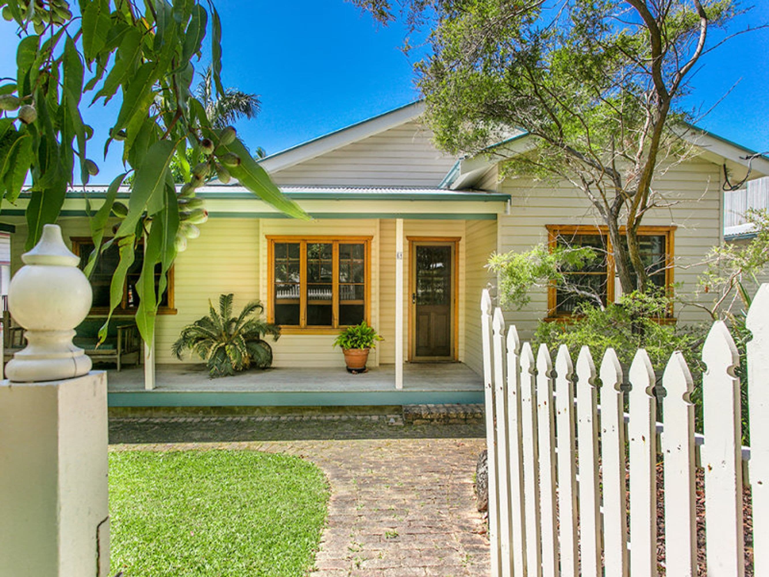 61 Kingsley Street, Byron Bay - Image 1