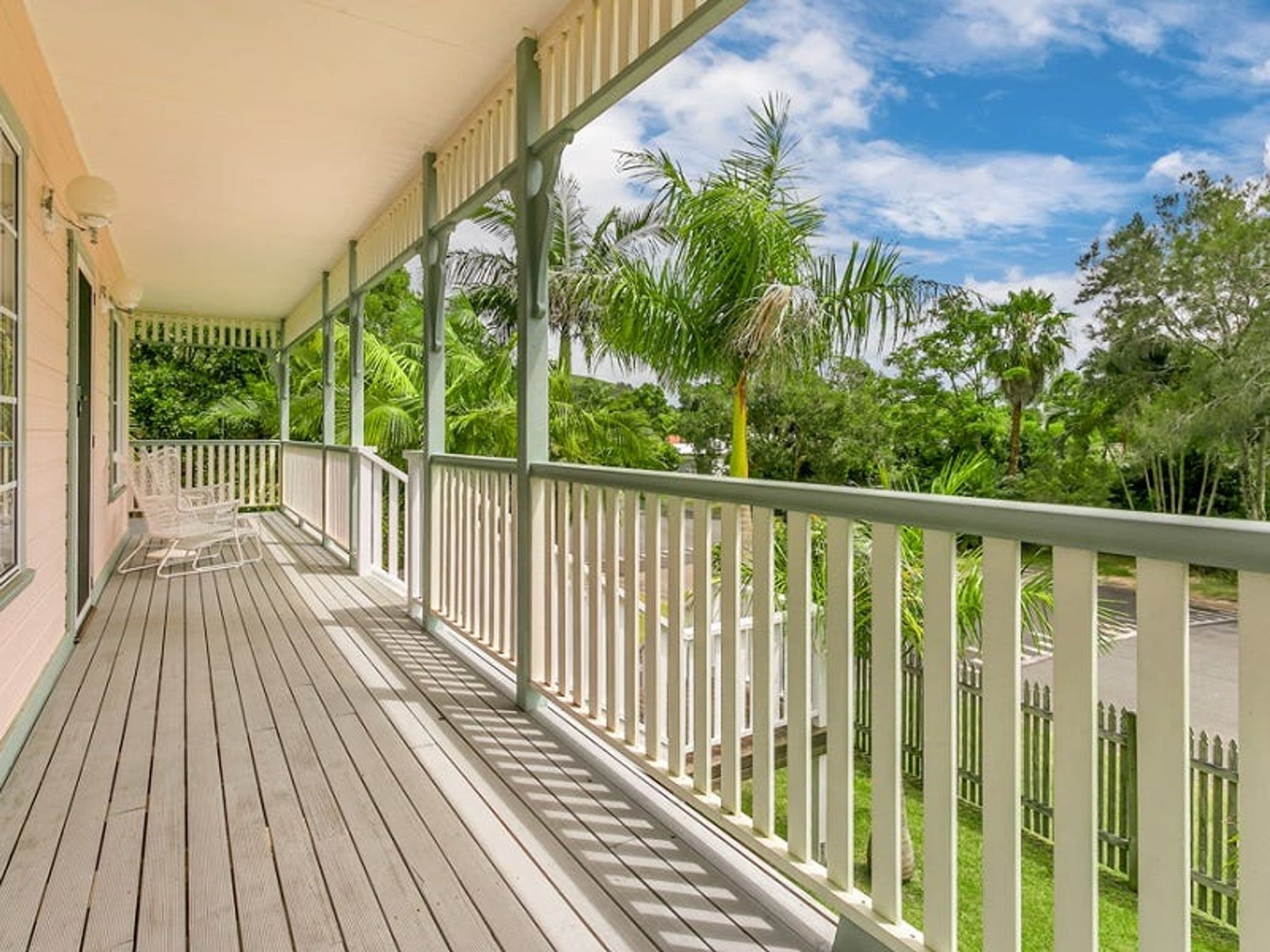 2 Bottlebrush Cres, Suffolk Park - Thumbnail 3