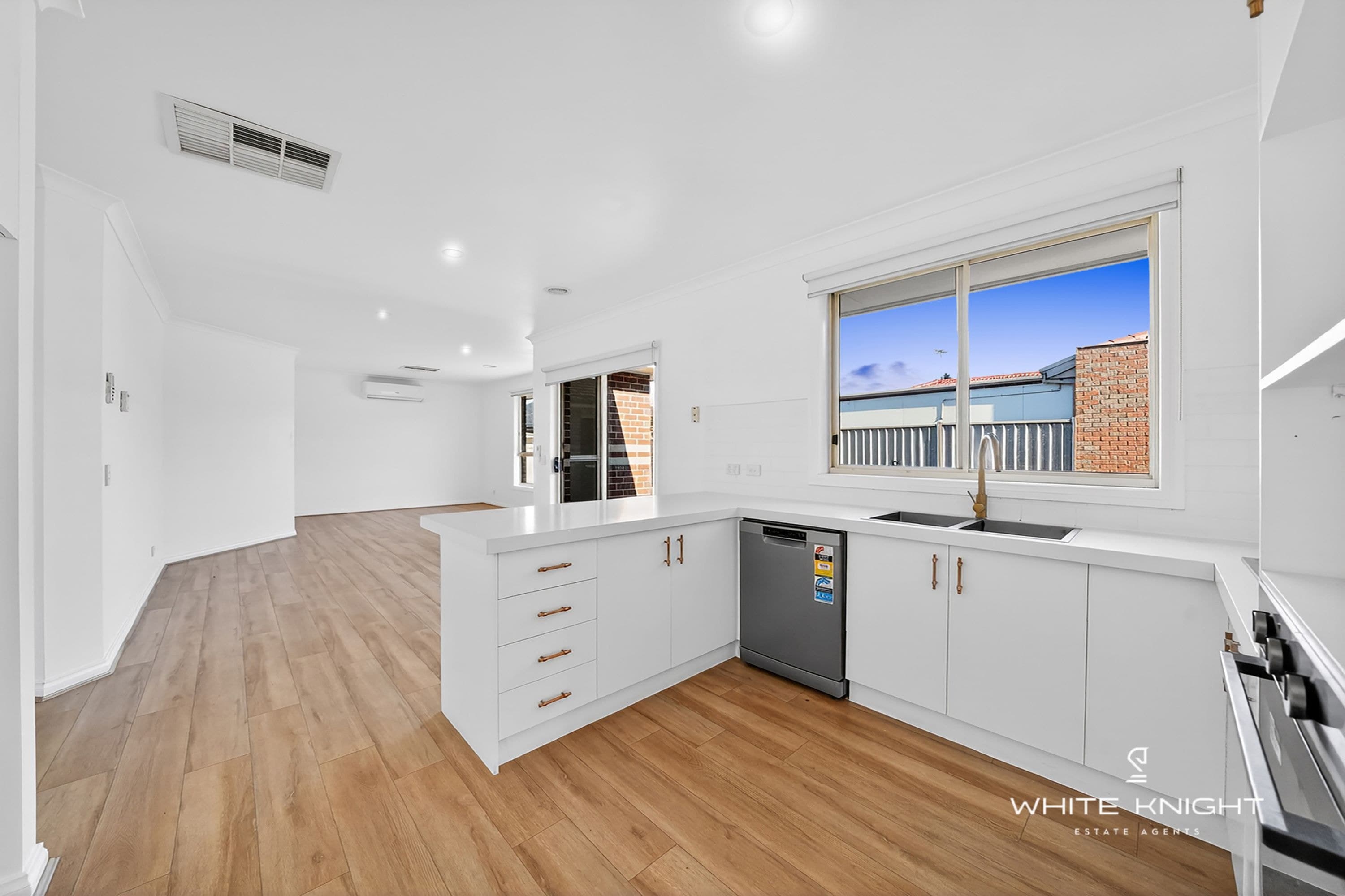13 Elissa Way, St Albans, VIC 3021, St Albans - Thumbnail 8