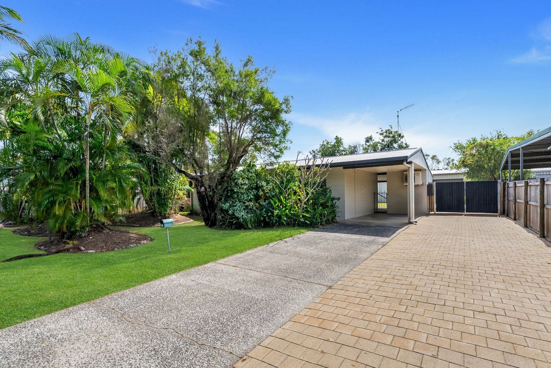 34 Manus Street, Trinity Beach QLD, Trinity Beach - Thumbnail 2