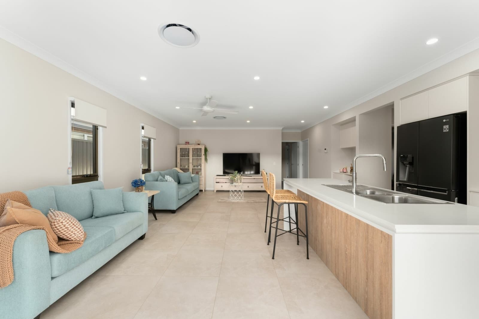 11 Jordan Street, JIMBOOMBA, Jimboomba - Thumbnail 2