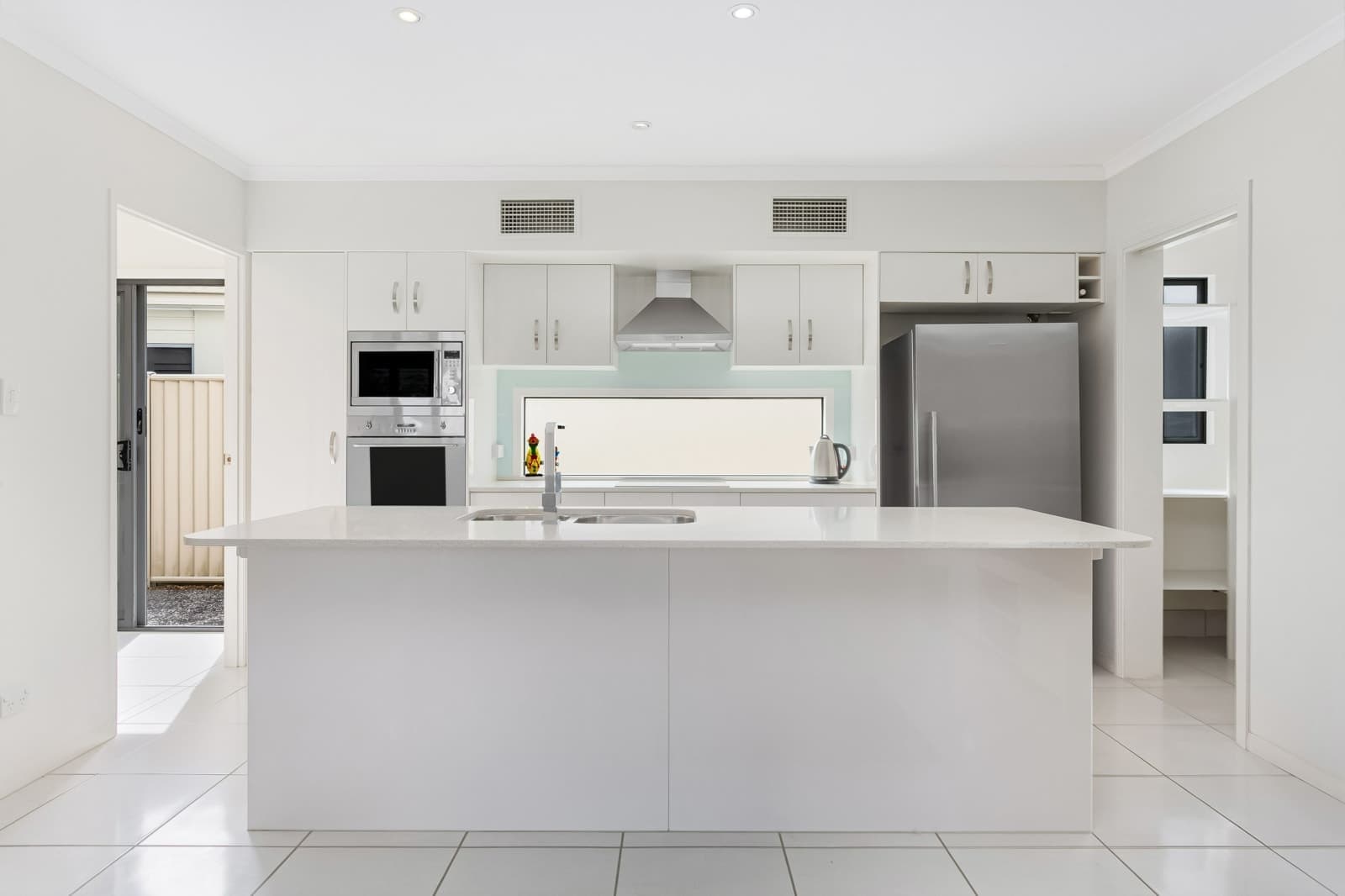 38/2 Barneys Point Road, BANORA POINT, Banora Point - Thumbnail 5