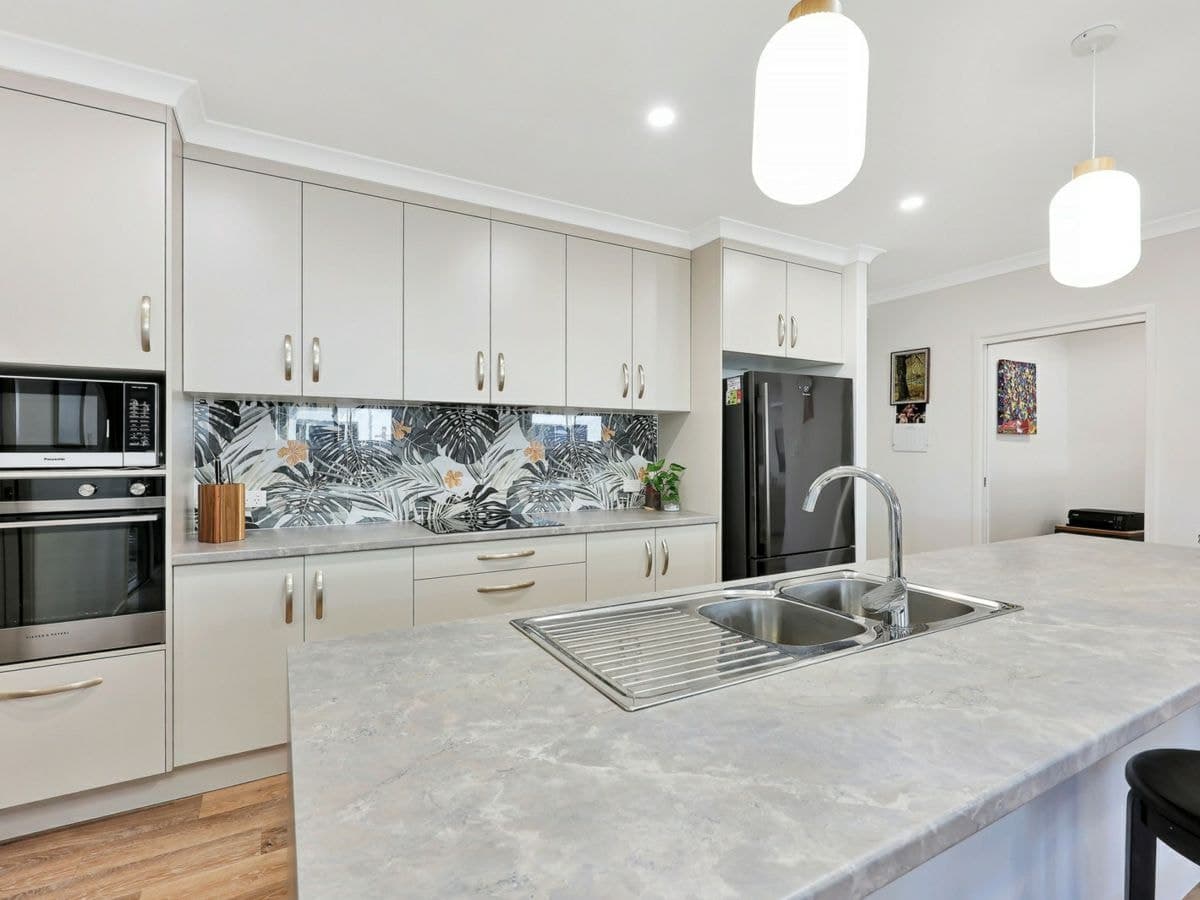 18 Lady Musgrave Drive, INNES PARK, Innes Park - Thumbnail 7