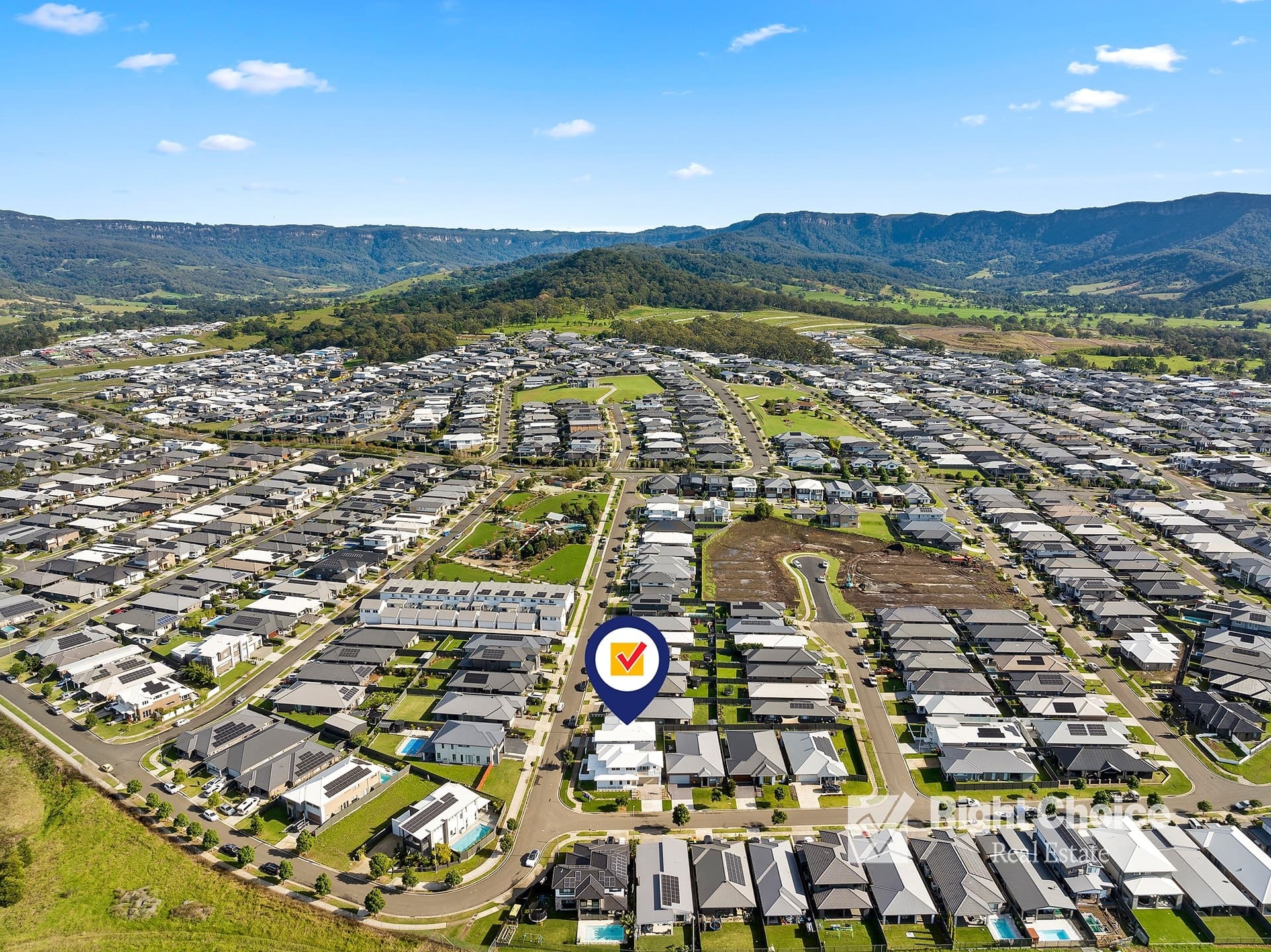 64 Farmgate Crescent, Calderwood NSW, Calderwood - Thumbnail 2