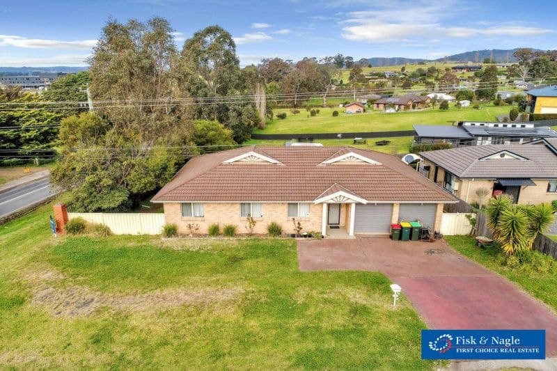 2 Howard Avenue Bega NSW, Bega - Image 1