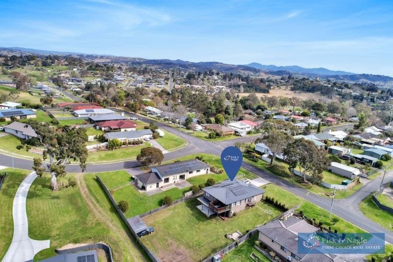6 Howard Avenue Bega NSW, Bega - Image 1