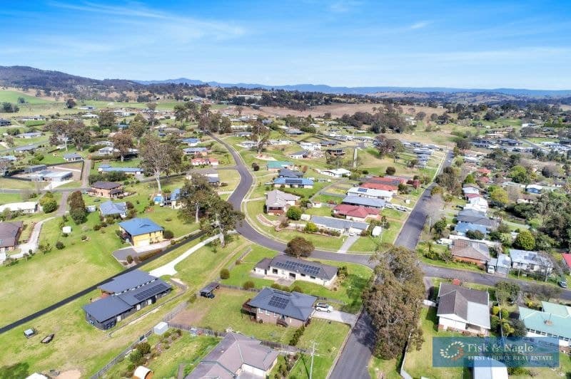 6 Howard Avenue Bega NSW, Bega - Thumbnail 2