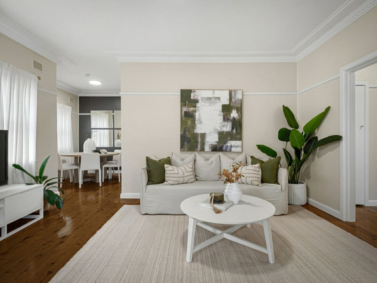 10 Carter Crescent, GYMEA BAY, Gymea Bay - Image 1