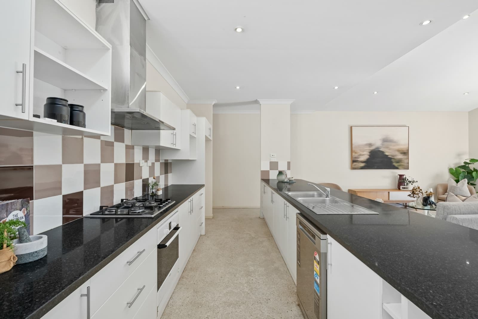 27 Tarm Street, WAVELL HEIGHTS, Wavell Heights - Thumbnail 2