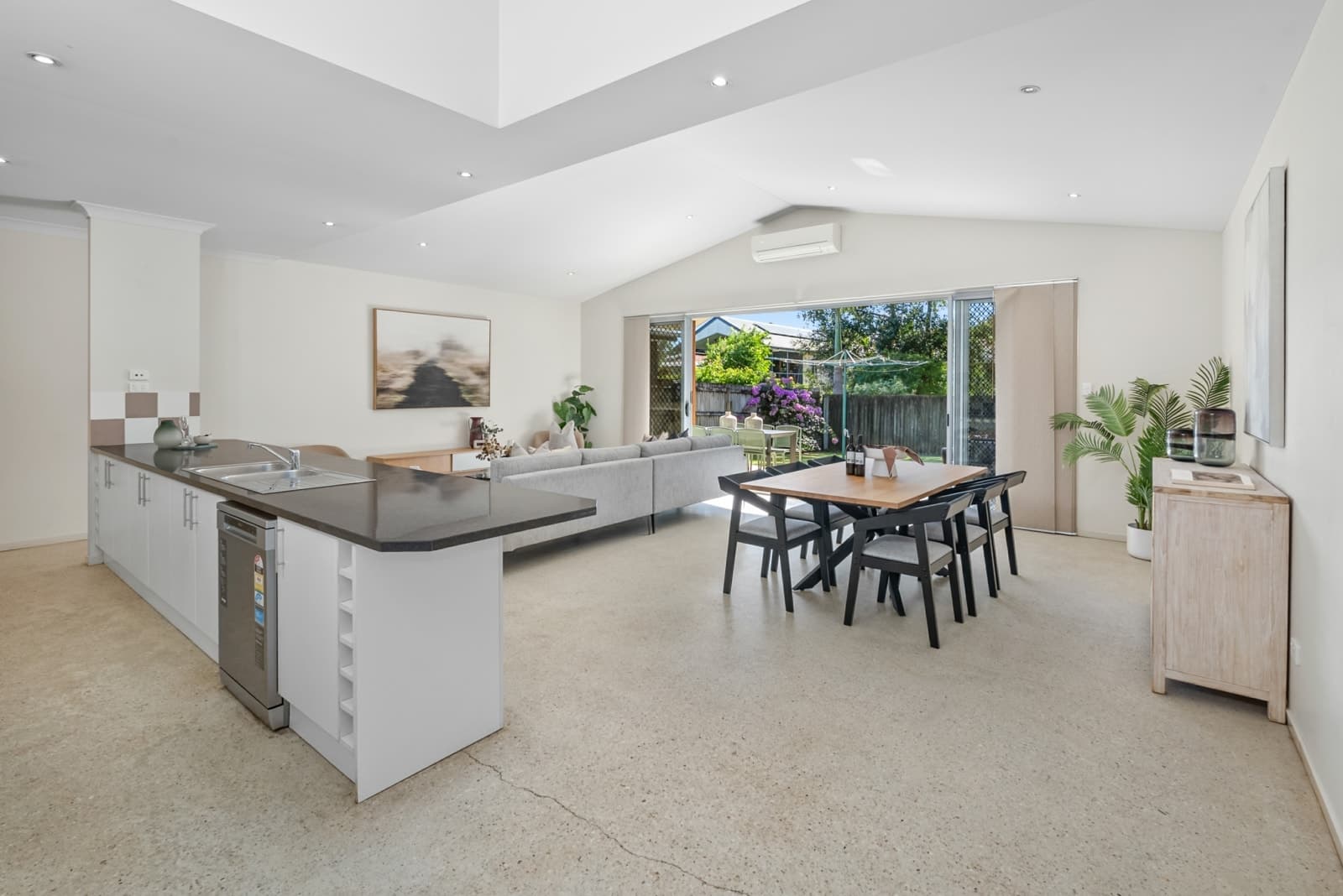 27 Tarm Street, WAVELL HEIGHTS, Wavell Heights - Thumbnail 3