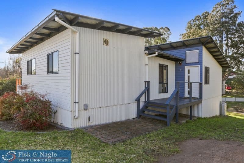 7 Underhill Lane, Bega, Bega - Image 1