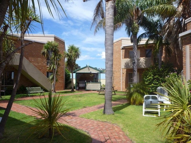 2/4 Cameron Street, Merimbula, Merimbula - Image 1