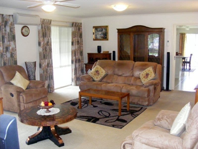 2 Glen Mia Drive, Bega, Bega - Thumbnail 4