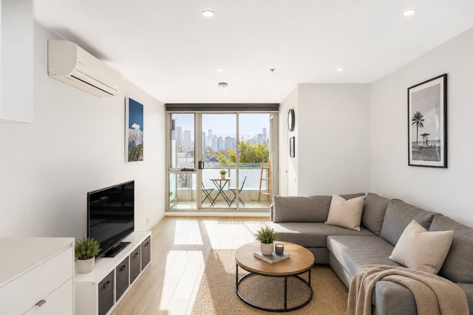 317/99 Dow Street, Port Melbourne, Port Melbourne - Thumbnail 3
