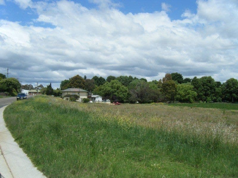 11 Hawkins Street, COOMA, Cooma - Thumbnail 4