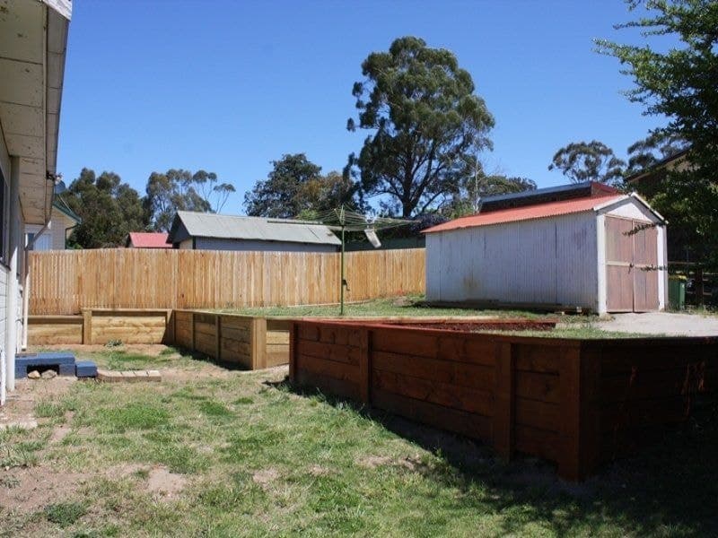 19 Baroona Avenue, COOMA, Cooma - Thumbnail 4