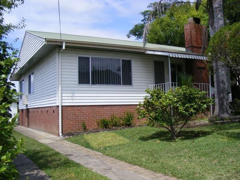 4 Taronga Crescent, Bega, Bega - Image 1