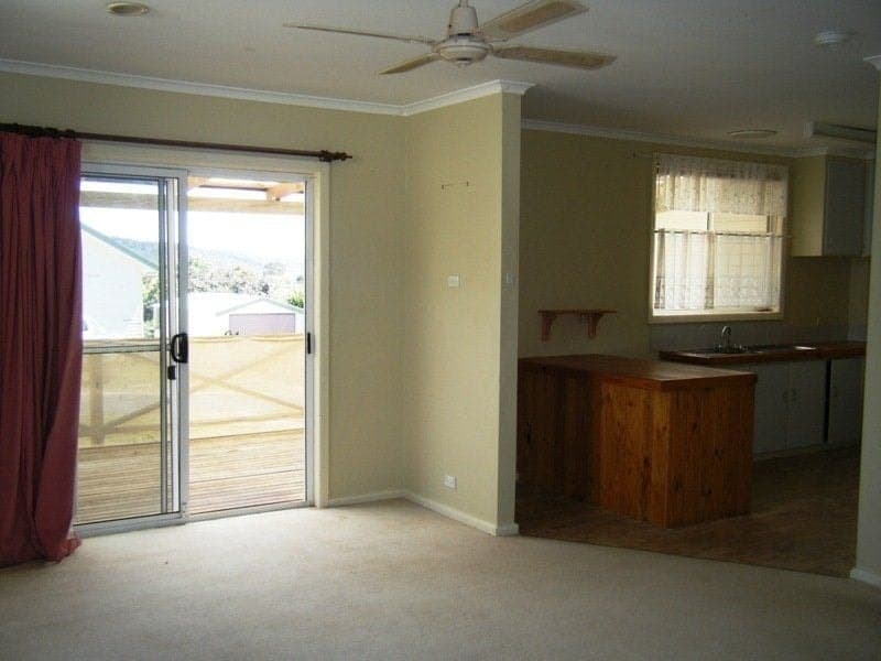 4 Kiewa Place, COOMA, Cooma - Thumbnail 2