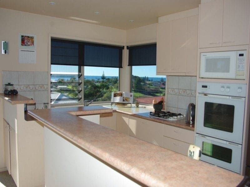 33 Parbery Avenue, BERMAGUI, Bermagui - Thumbnail 5