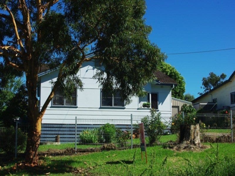 17 Cobargo Street, COBARGO, Cobargo - Thumbnail 2